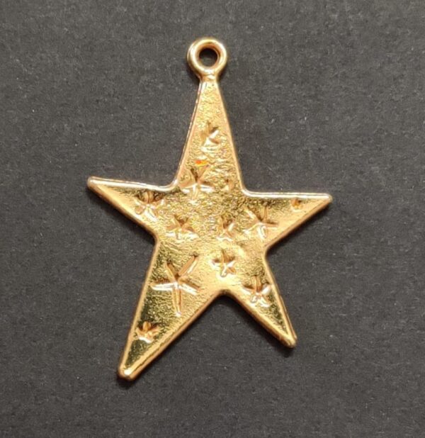 Metal Lucky Star Pendant | Size 30x20 mm