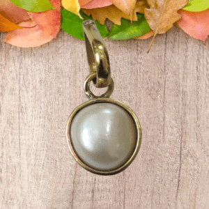 Moti Stone Locket(मोती रत्न लॉकेट ) In Brass For Chandra Dosh Nivaran | Stone Weight 6.5 carat