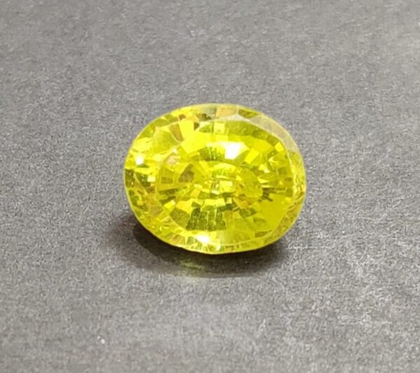 Yellow AD | Weight 5.70 carat