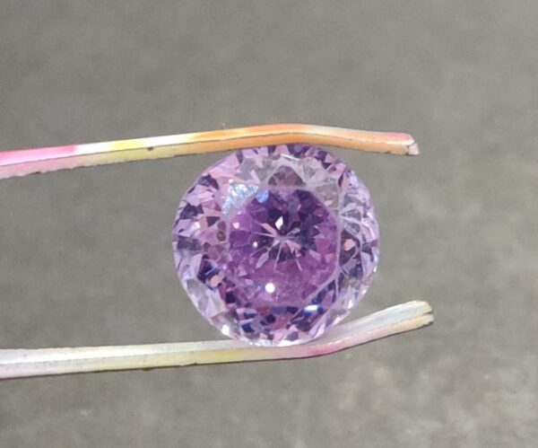 Diamond Cut Light Purple AD | Weight 8.20 carat