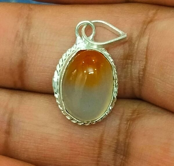 Silver Polished Brass Hakik Stone Locket 22(हकीक स्टोन लॉकेट)