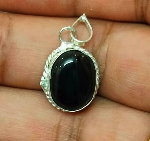 Silver Polished Brass Hakik Stone Locket 26(हकीक स्टोन लॉकेट)