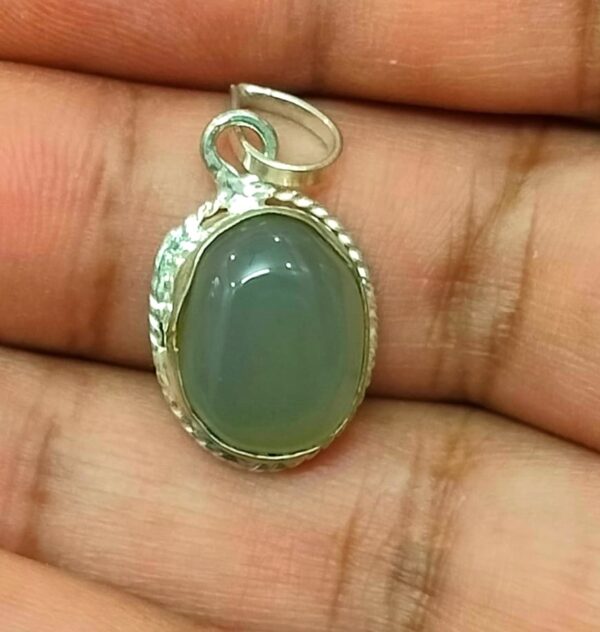 Silver Polished Brass Hakik Stone Locket 36(हकीक स्टोन लॉकेट)