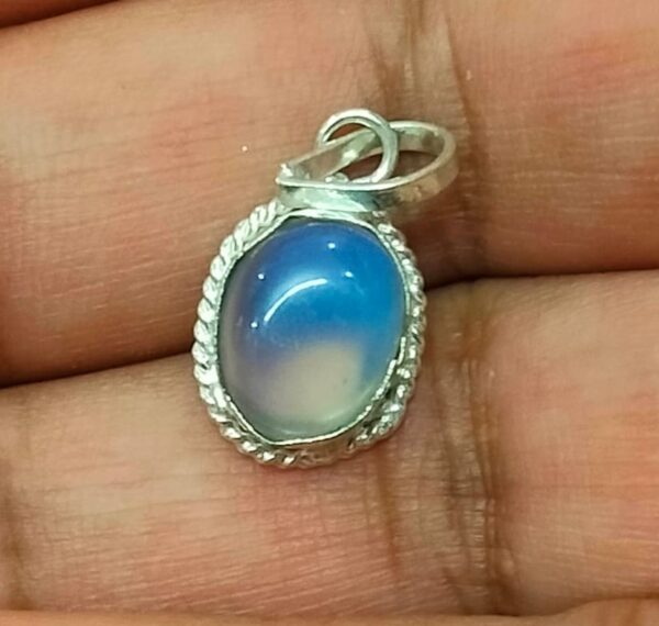 Silver Polished Brass Moon Stone Locket 3(मून स्टोन लॉकेट)