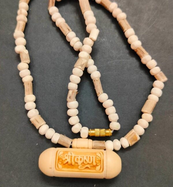 Tulsi Mala With Shri Krishna Pendant(तुलसी माला)
