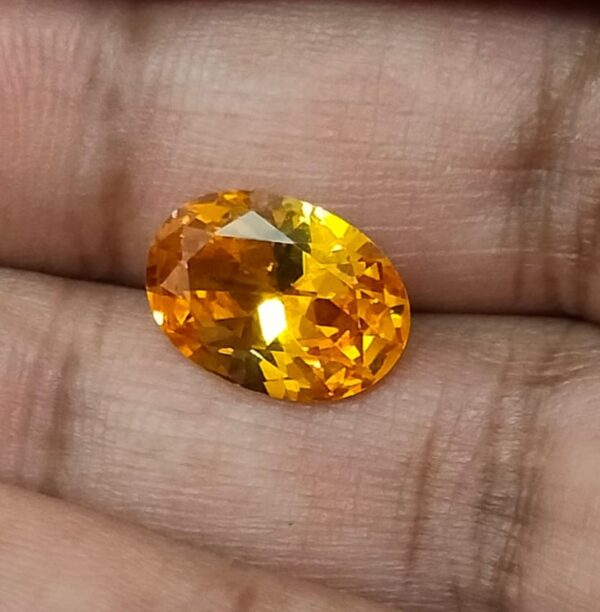 Certified Simmulant Yellow Saphire Same Like As Pukhraj, Weight- 7.0 carat
