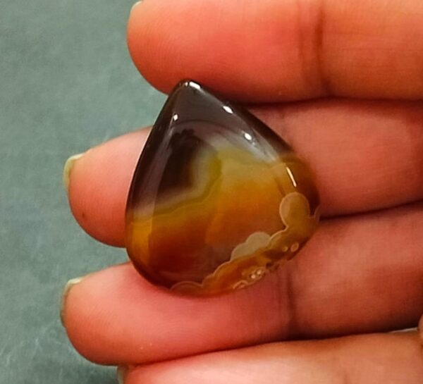 Big Size Sulemani Hakik Akik(सुलेमानी हकीक, अकीक), Weight- 25.80 carat