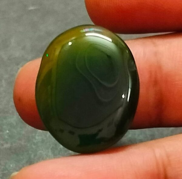Big Size Hakik Stone (हकीक स्टोन) , Weight- 24.90 carat