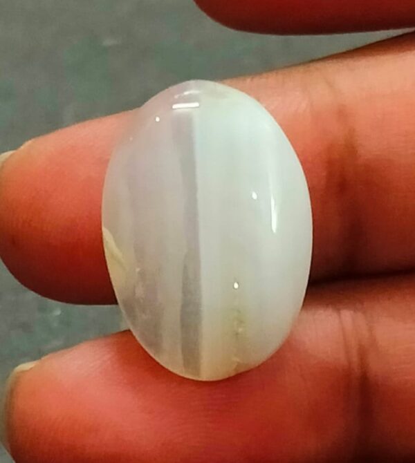 Sulemani Hakik Stone(सुलेमानी हकीक स्टोन) , Weight- 23.75 carat