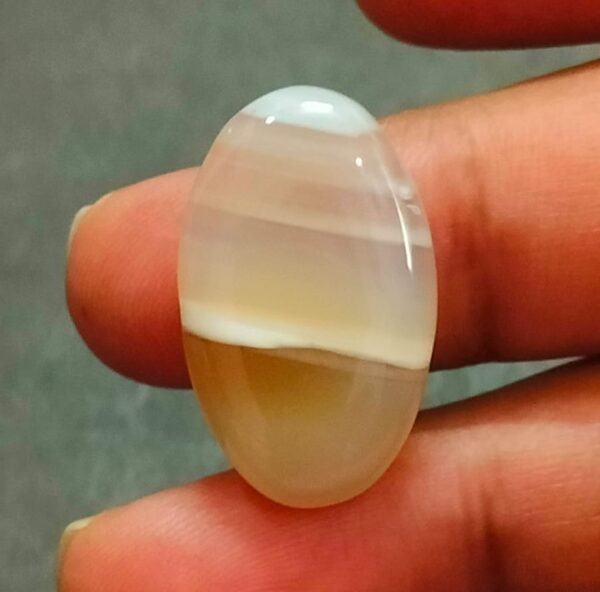 Sulemani Hakik Stone(सुलेमानी हकीक स्टोन) , Weight- 25.70 carat